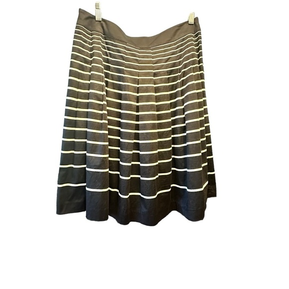 Talbots Dresses & Skirts - 🔴 5 for $40 SALE! 
TALBOTS Pleated ALine Black White Striped Skirt Sz 8